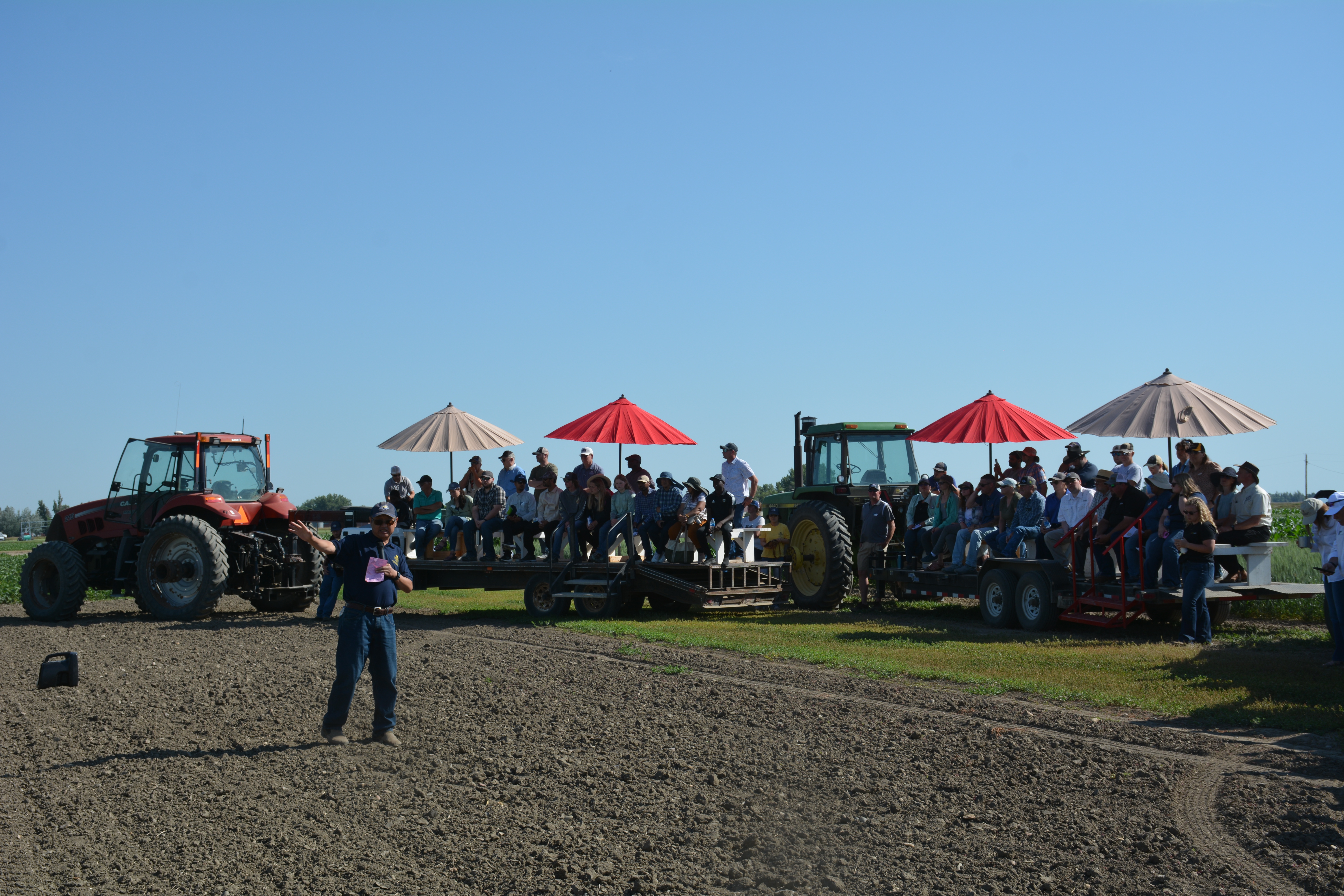 Dr. Chengci Chen speaking at 2025 Field Day